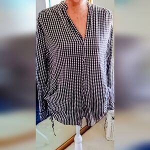 Zara~Black and White Checkered Gingham Women's Long Sleeved Button Down Shirt